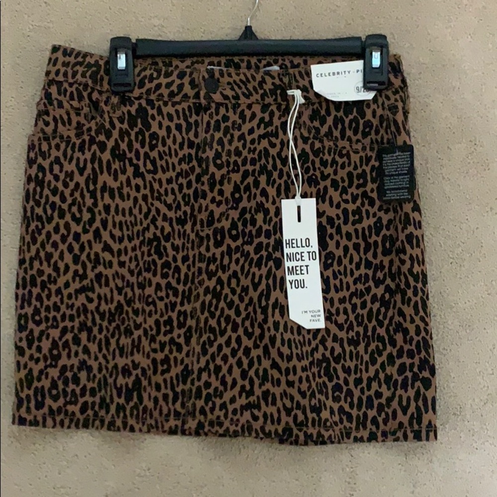 leopard skirt